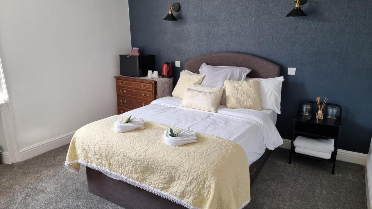 The Portcullis Hotel Chipping Sodbury Eksteriør bilde