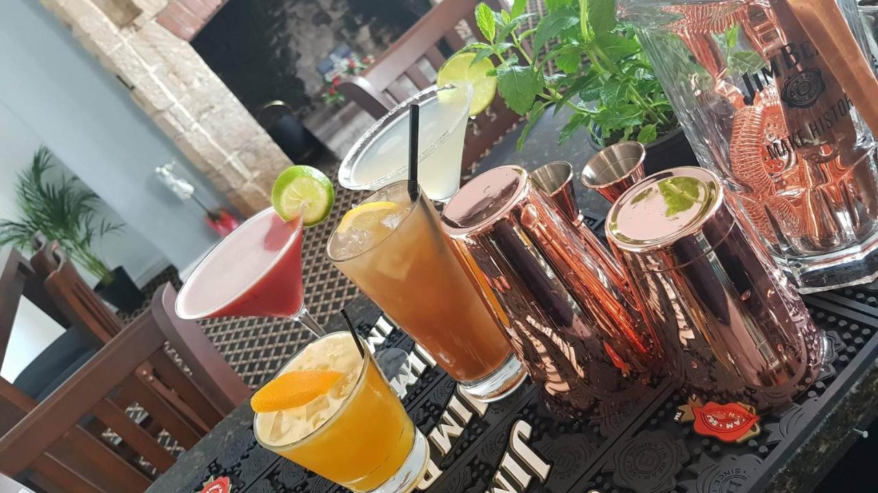 The Portcullis Hotel Chipping Sodbury Eksteriør bilde
